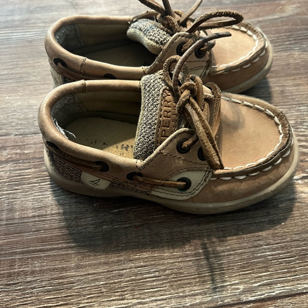 Sperrys Size 6 toddler